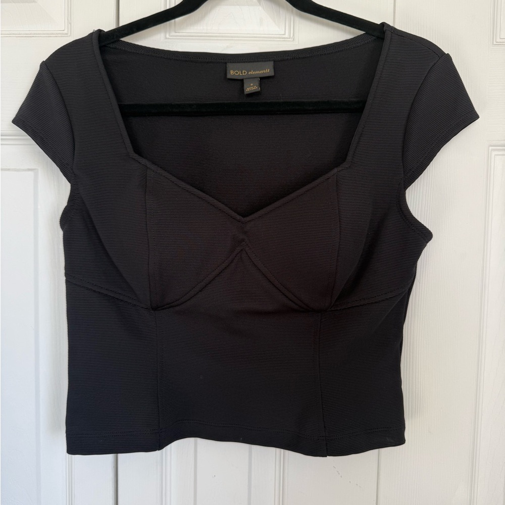 BOLD elements Elegant Black Crop Top - image 1